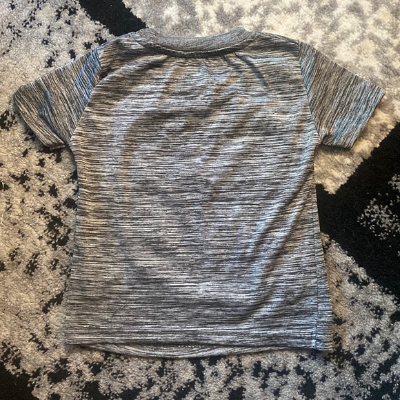 Toddler Under Armour Graphic Shirt Size 24M - Picture 2 of 4